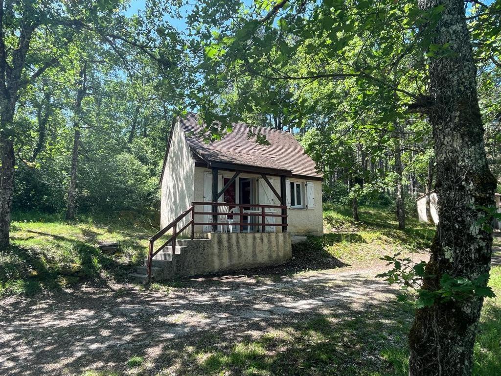 La Colline Aux Chalets, Jaccuzi, Sauna Saint-Chamarand Exterior foto