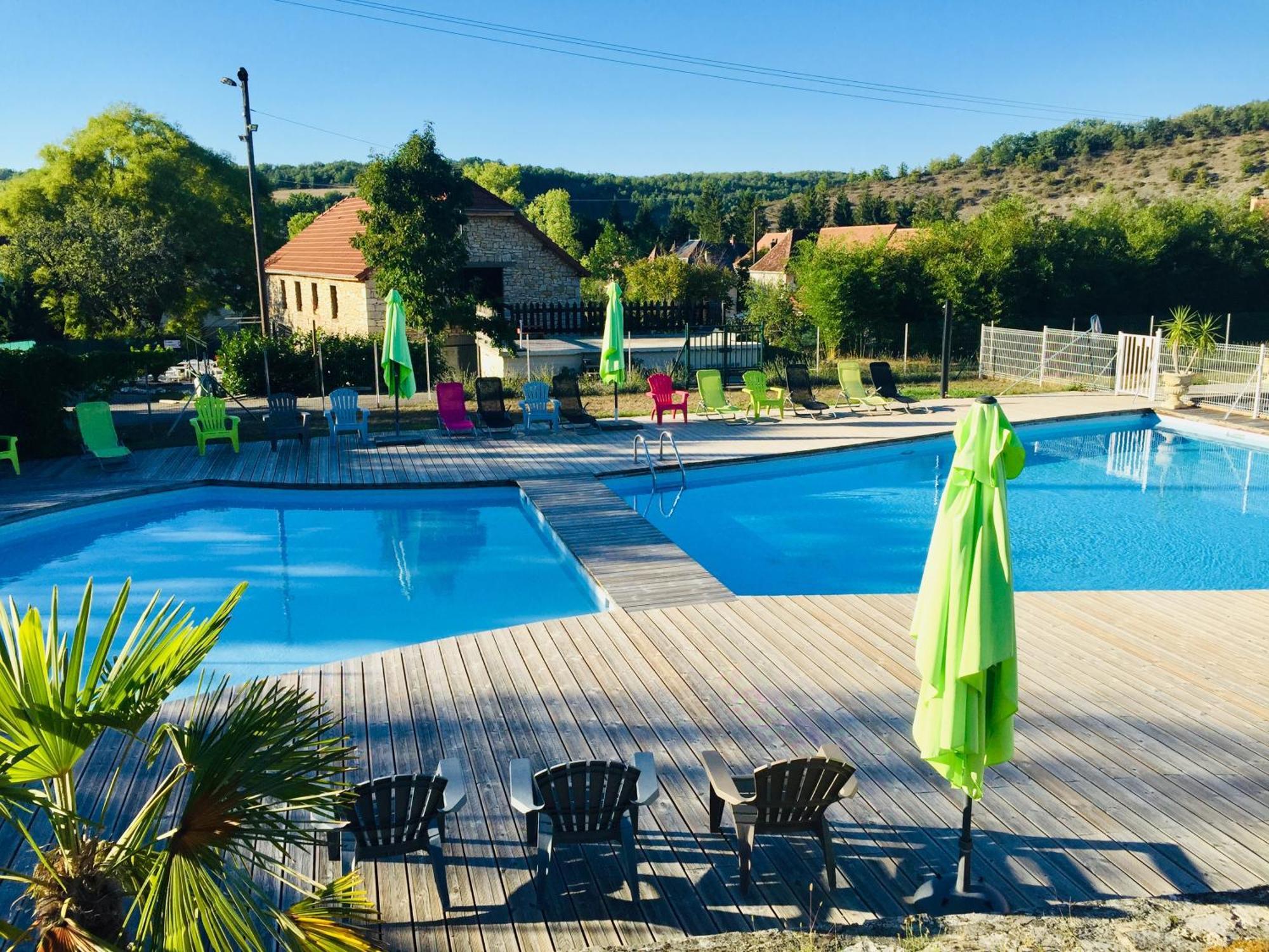 La Colline Aux Chalets, Jaccuzi, Sauna Saint-Chamarand Exterior foto